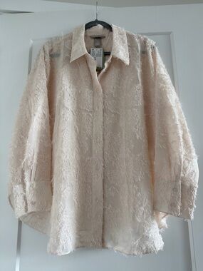 NWT H&M Cream Textured Button Down Shirt